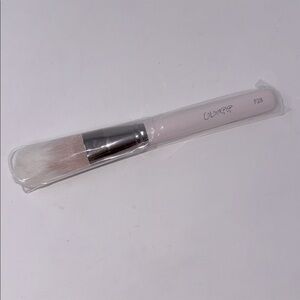 NWT ColourPop Large Face Brush F28 pink and white